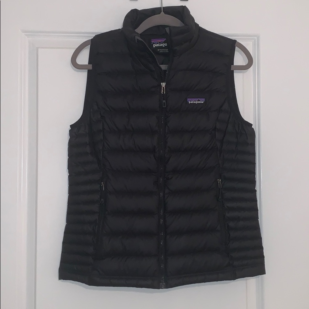Patagonia women’s down sweater vest